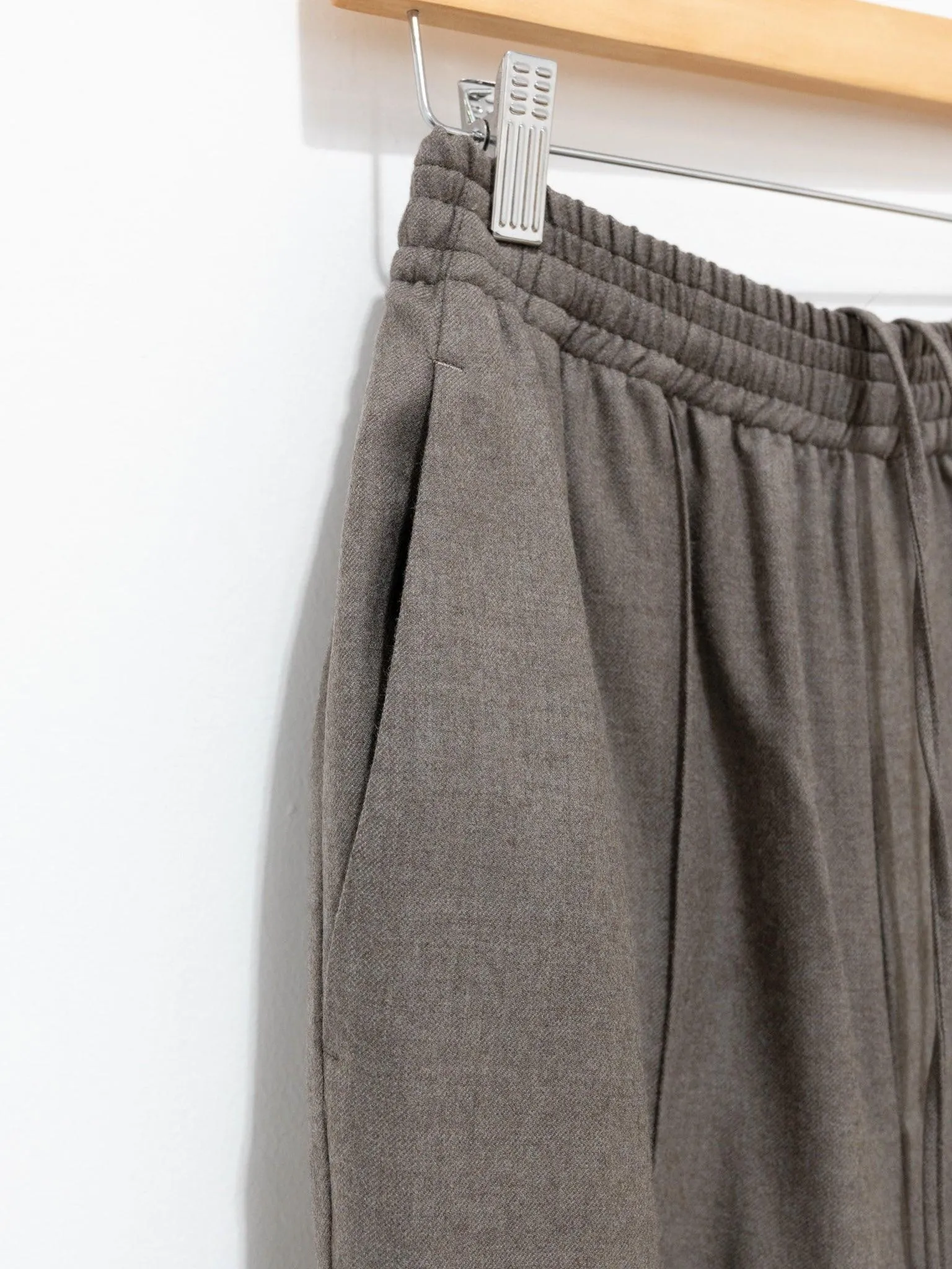 Super Light Wool Easy Slacks - Top Brown